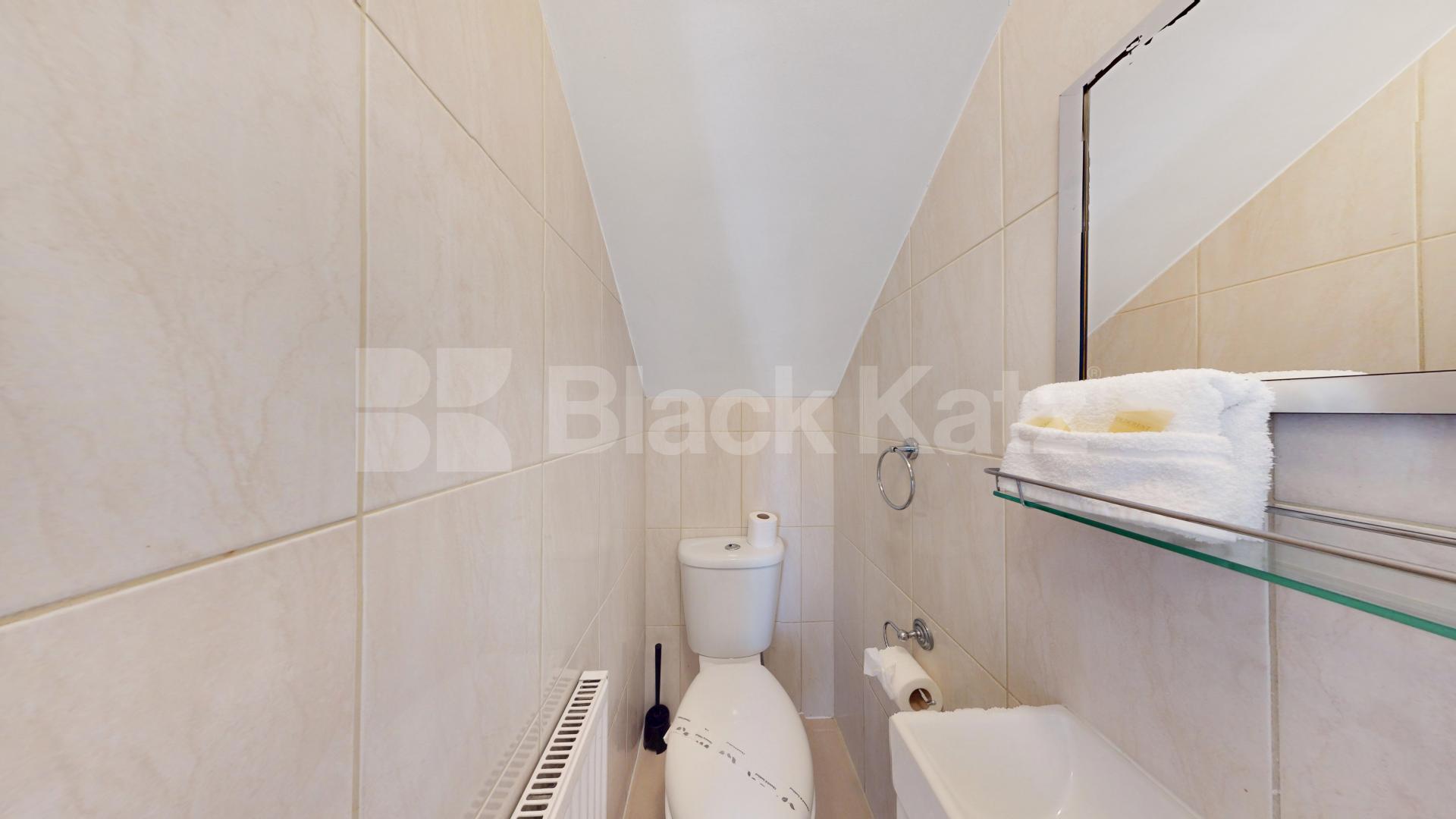 Stylish 3 bedroom flat on quiet residential street in Camden  Rochester Road, Camden